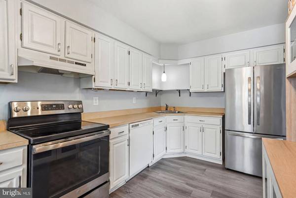 108 FRANKLIN DR, Voorhees, NJ 08043