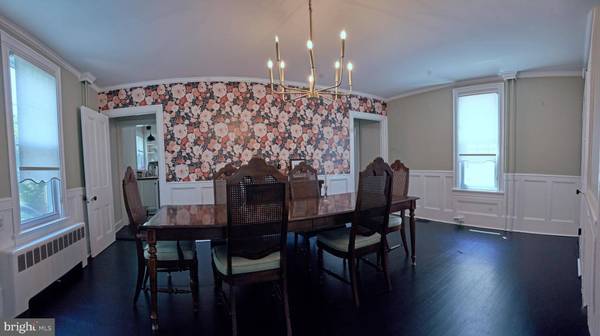 108 W CENTRAL AVE, Moorestown, NJ 08057