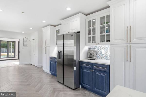 504 MIDDLESEX DR, Moorestown, NJ 08057