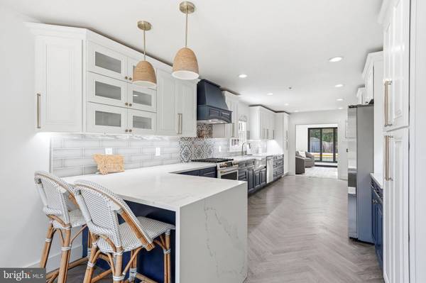 504 MIDDLESEX DR, Moorestown, NJ 08057