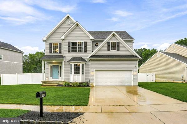 445 WATERFORDS EDGE CT