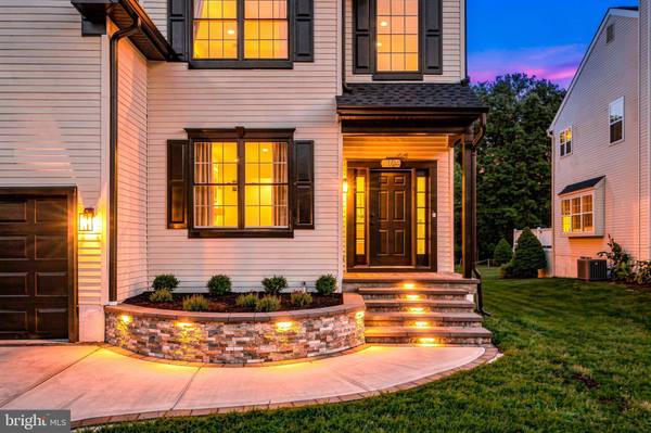 12 WOOD VIEW DR, Mount Laurel, NJ 08054
