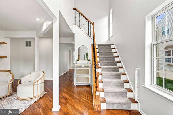 12 WOOD VIEW DR, Mount Laurel, NJ 08054