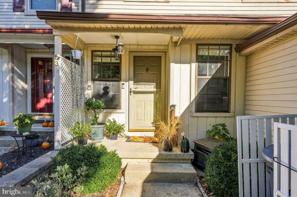 53 SOUTHGATE DR, Mount Laurel, NJ 08054
