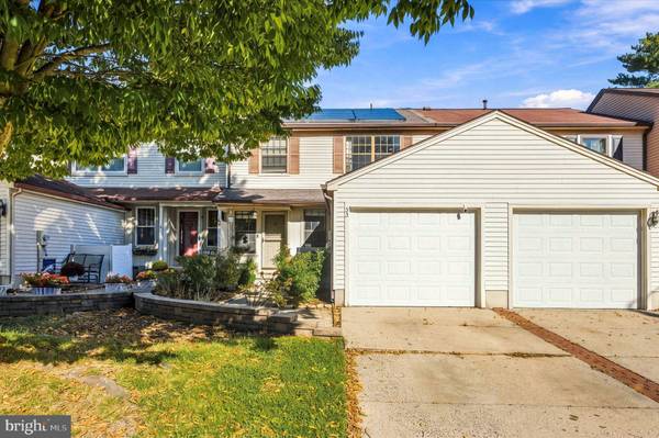 53 SOUTHGATE DR, Mount Laurel, NJ 08054