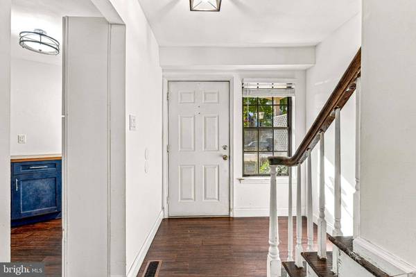 53 SOUTHGATE DR, Mount Laurel, NJ 08054