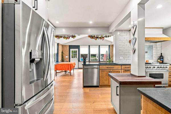 106 ANDERSON AVE, Bellmawr, NJ 08031