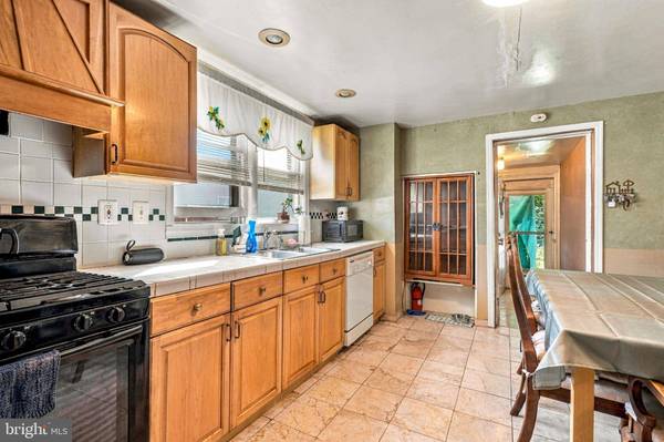 314 S CHURCH ST, Moorestown, NJ 08057