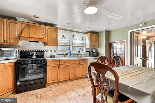 314 S CHURCH ST, Moorestown, NJ 08057