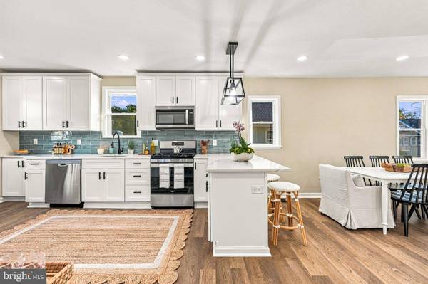 44 LINCOLN AVE, Mount Ephraim, NJ 08059