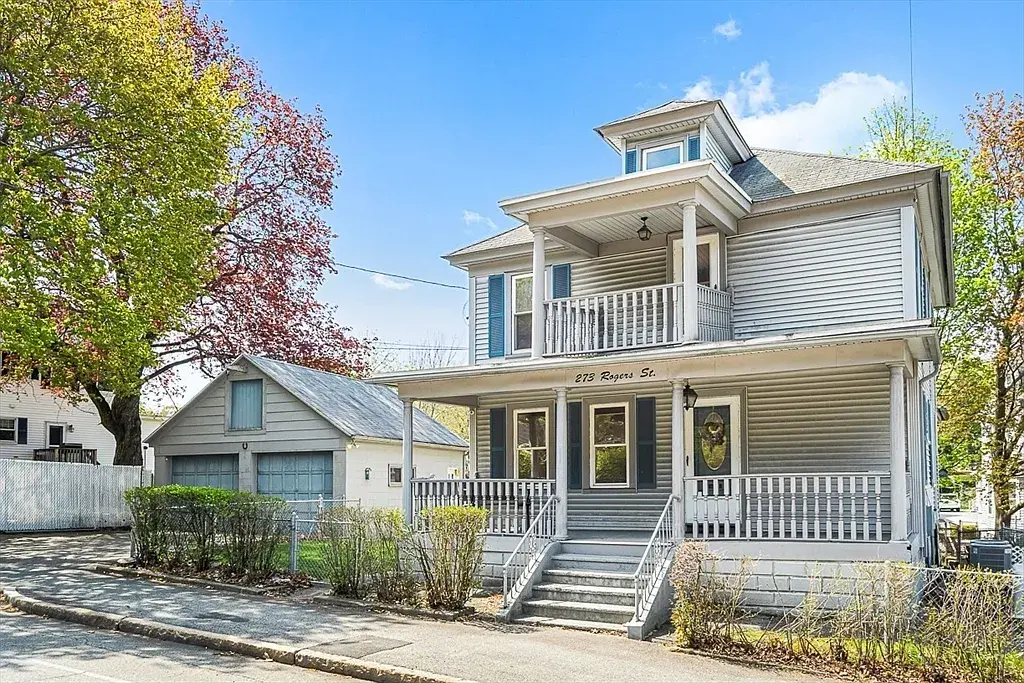 273 Rogers St, Lowell, MA 01852