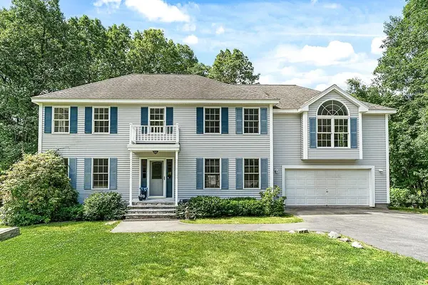105 Wyndridge Cir, Pelham, NH 03076-3228
