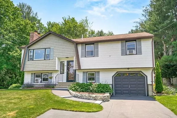 60 Oxford Rd, Dracut, MA 01826