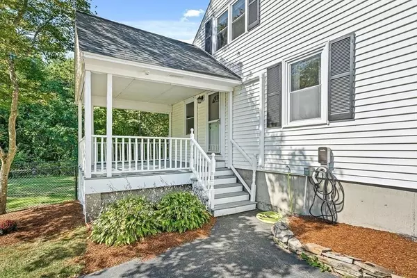 21 Vandette, Dracut, MA 01826