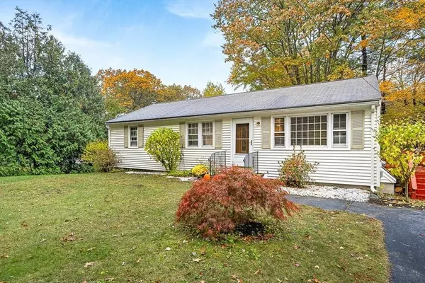 240 Trotting Park Rd, Lowell, MA 01854