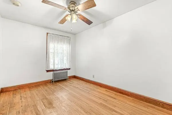 20 Dean Ave, Dracut, MA 01826