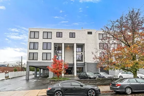 932 Broadway #208, Chelsea, MA 02150