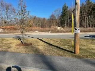 1905 Lakeview Ave, Dracut, MA 01826