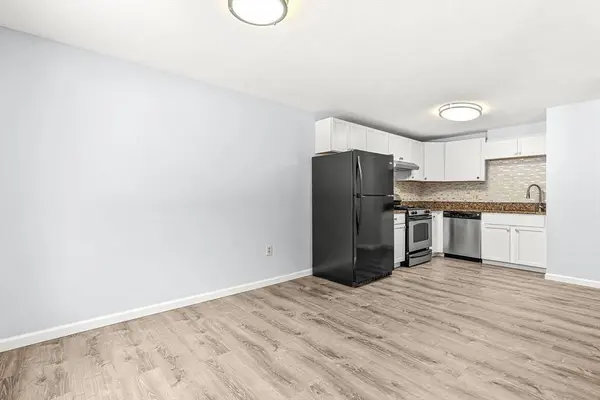 14 Centercrest Dr #14, Tyngsborough, MA 01879