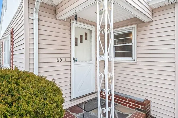 65 Arthur St., Methuen, MA 01844