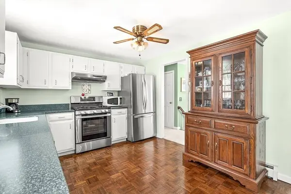 54 Montaup Ave, Dracut, MA 01826