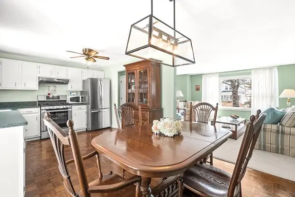 54 Montaup Ave, Dracut, MA 01826