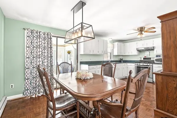 54 Montaup Ave, Dracut, MA 01826