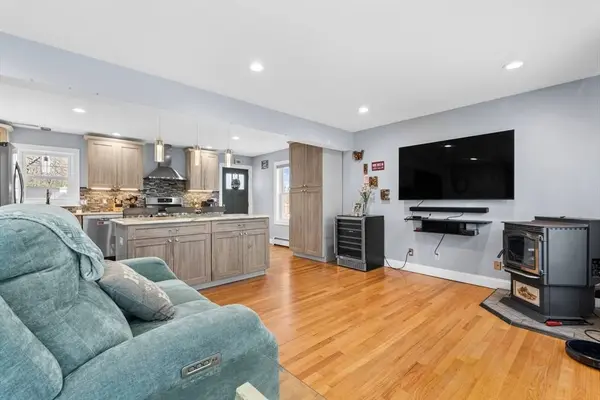 263 Phineas St., Dracut, MA 01826