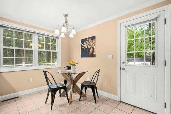 36 Willowdale Rd #B, Tyngsborough, MA 01879