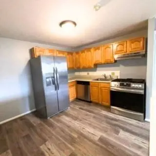 345 Hildreth St #21, Lowell, MA 01850