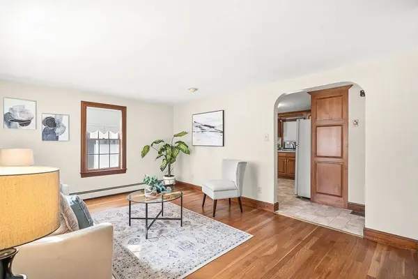 12 Leo Ave, Dracut, MA 01826