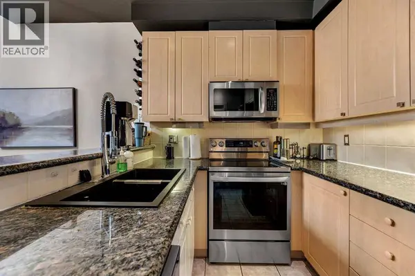 416, 527 15 Avenue SW, Calgary, AB T2R1R5