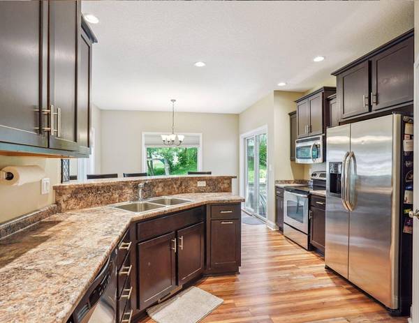 929 Sampson DR, Nevada, IA 50201