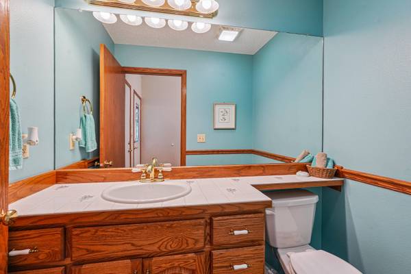 502 Southwoods DR, Nevada, IA 50201