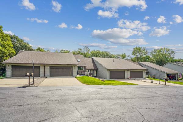 502 Southwoods DR, Nevada, IA 50201