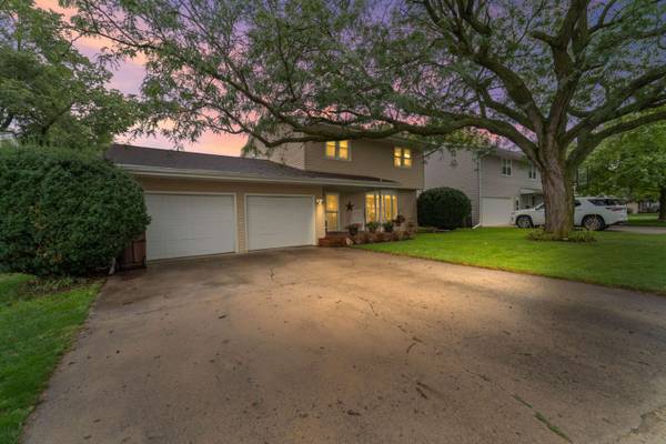 723 16th ST, Nevada, IA 50201