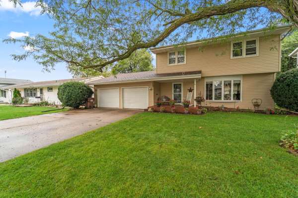 723 16th ST, Nevada, IA 50201