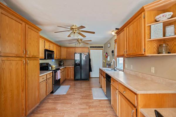 415 H AVE, Nevada, IA 50201