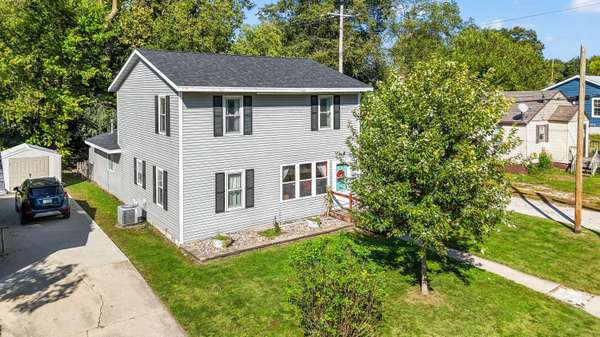 415 H AVE, Nevada, IA 50201