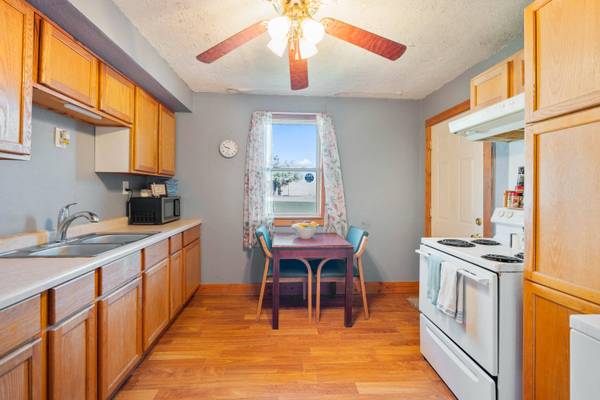 1407 M AVE, Nevada, IA 50201