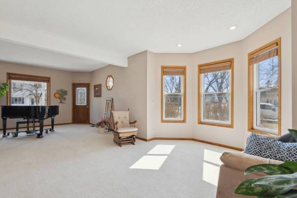 513 E Poplar ST, Roland, IA 50236