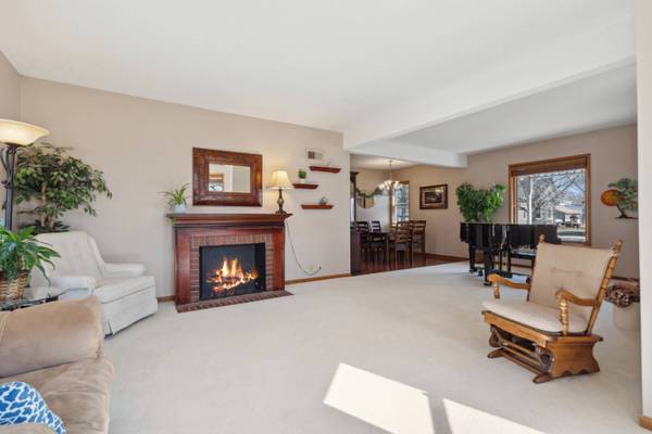 513 E Poplar ST, Roland, IA 50236