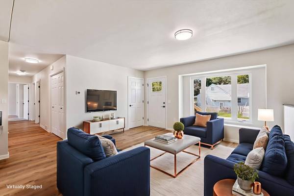 405 10th ST, Nevada, IA 50201