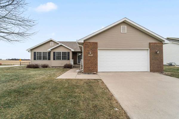 1022 Cherokee ST, Nevada, IA 50201