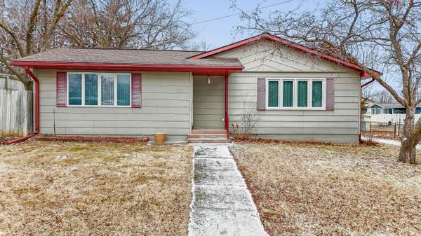 511 7th ST, Maxwell, IA 50161