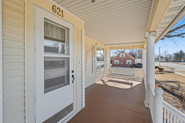 621 6th ST, Nevada, IA 50201