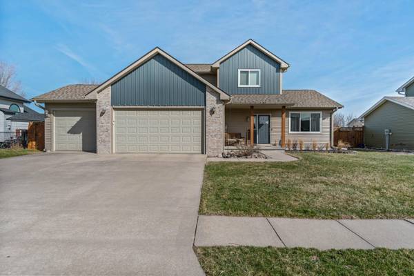 302 Upstill ST, Gilbert, IA 50105