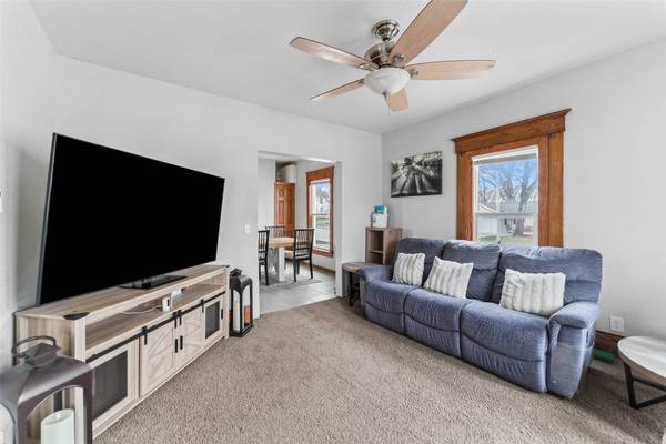 605 10th Street, Nevada, IA 50201