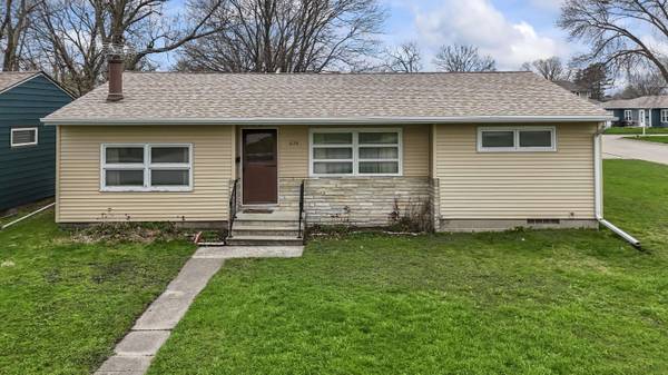636 11th ST, Nevada, IA 50201