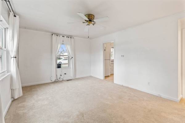 840 C Avenue, Nevada, IA 50201